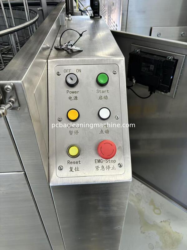 Μηχάνημα Αυτόματου Καθαρισμού Παλετών PLC με Χωρητικότητα Δεξαμενής Υγρού 80L και Χρόνο Στεγνώματος 5 έως 15 Λεπτά Κατάλληλο για Διάφορους Τύπους Παλετών