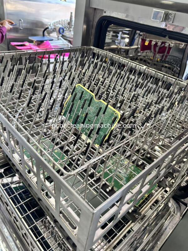 Αφαιρέστε τους λεκέδες από το PCBA χρησιμοποιώντας ένα χημικό καθαριστικό SME-5600T κύρια εφαρμογή Ηλεκτρονικά αυτοκινήτων PCBA Στρατιωτικά PCBA Αεροδιαστημικά PCBA Τηλεπικοινωνιακά PCBA Ιατρικές συσκευές PCBA Ψηφιακά μετρητές PCBA MachineFeatu