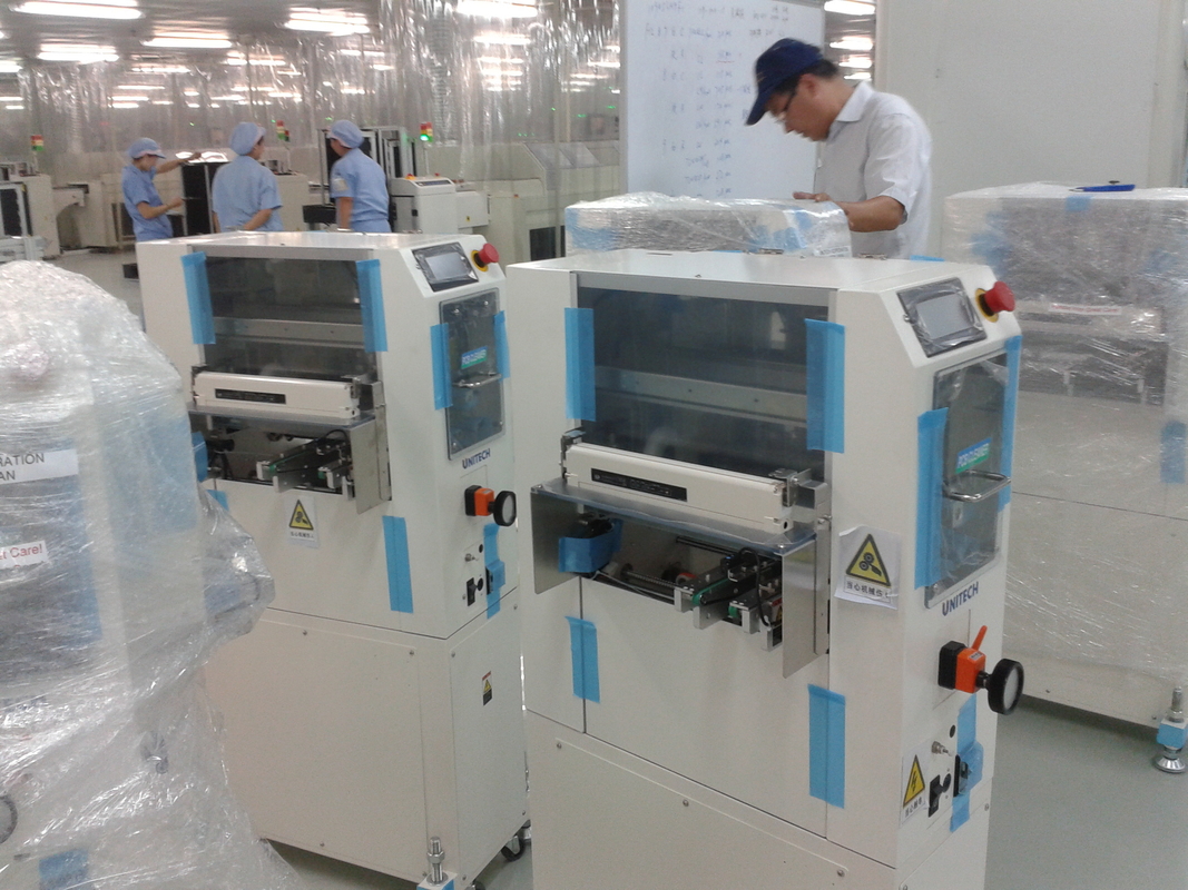 Καθαρίζοντας μηχανή 300mm PCB ESD συγκολλητική άσπρο χρώμα Smt πλάτους