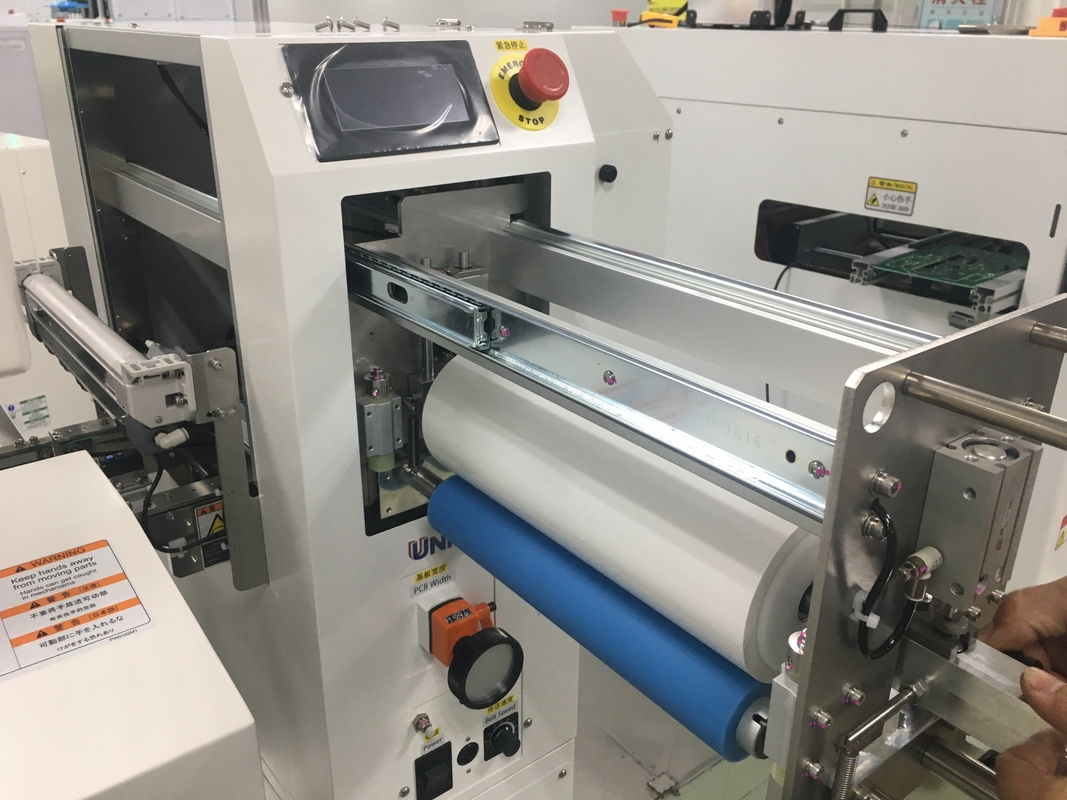 Καθαρίζοντας μηχανή 300mm PCB ESD συγκολλητική άσπρο χρώμα Smt πλάτους